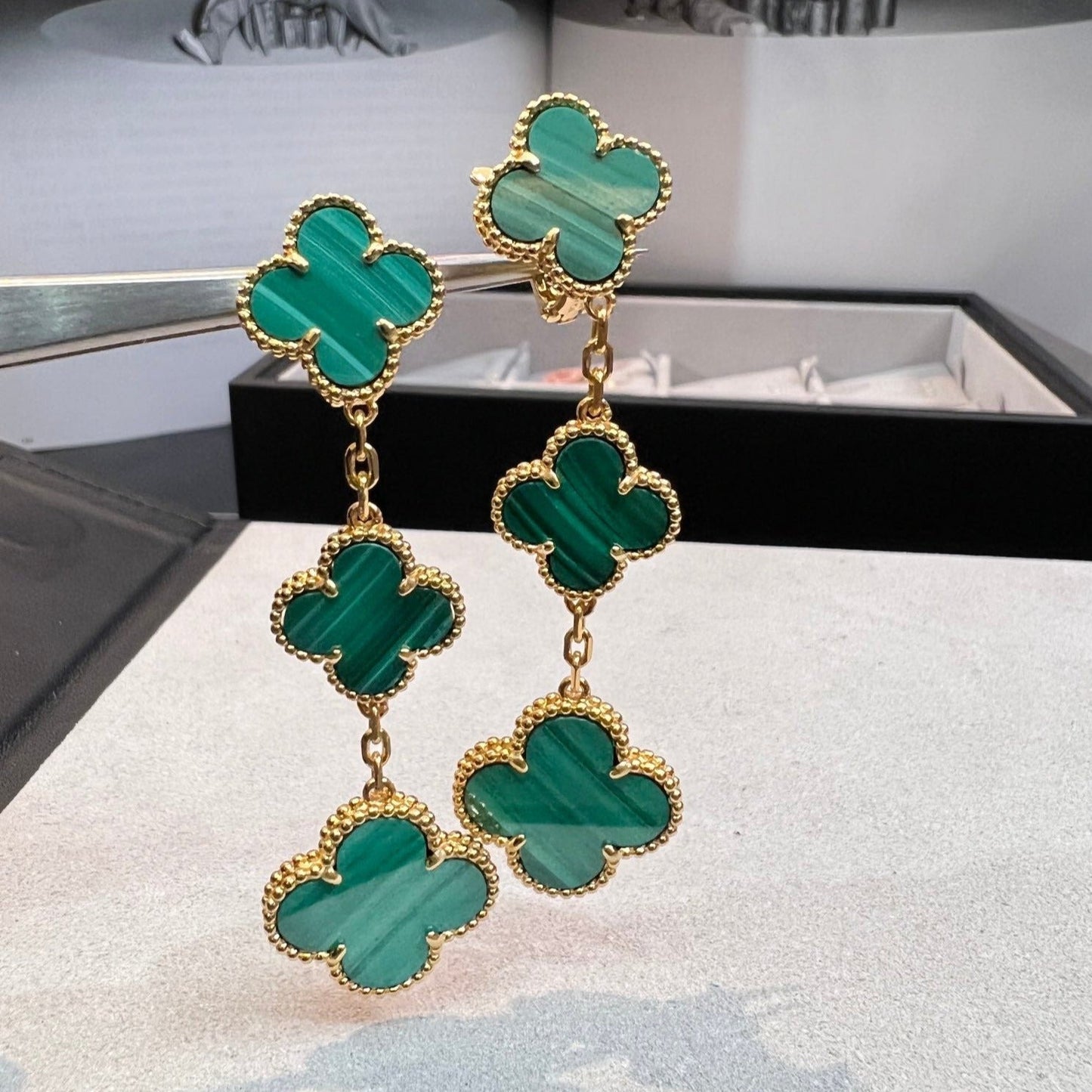 [vivabelle]CLOVER MALACHITE 3 MOTIFS GOLD