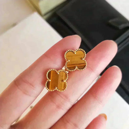 [vivabelle]CLOVER MEDIUM 1 MOTIFS TIGER EYE EARRINGS