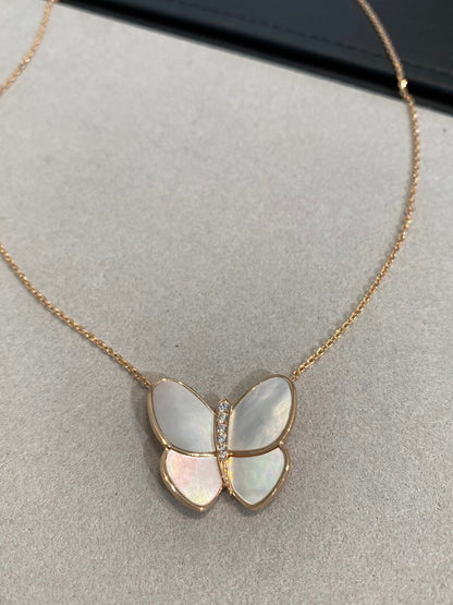 [vivabelle]BUTTERFLY GOLD MOP DIAMOND NECKLACE