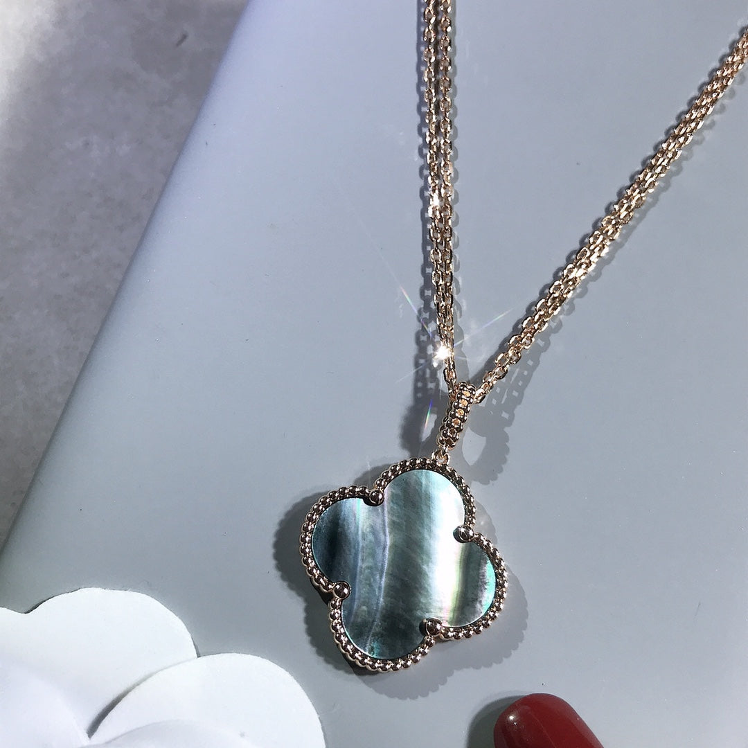 [vivabelle]CLOVER 25MM GOLD DARK MOP BIG CLOVER NECKLACE