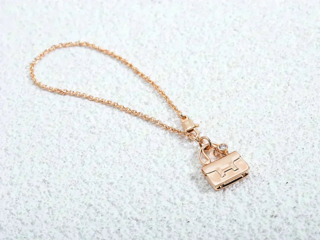 [vivabelle]AMULETTE PEDANT ROSE GOLD NECKLACE