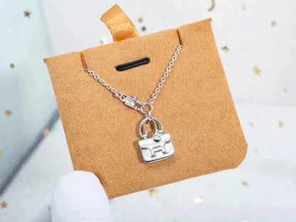 [vivabelle]AMULETTE PEDANT SILVER NECKLACE