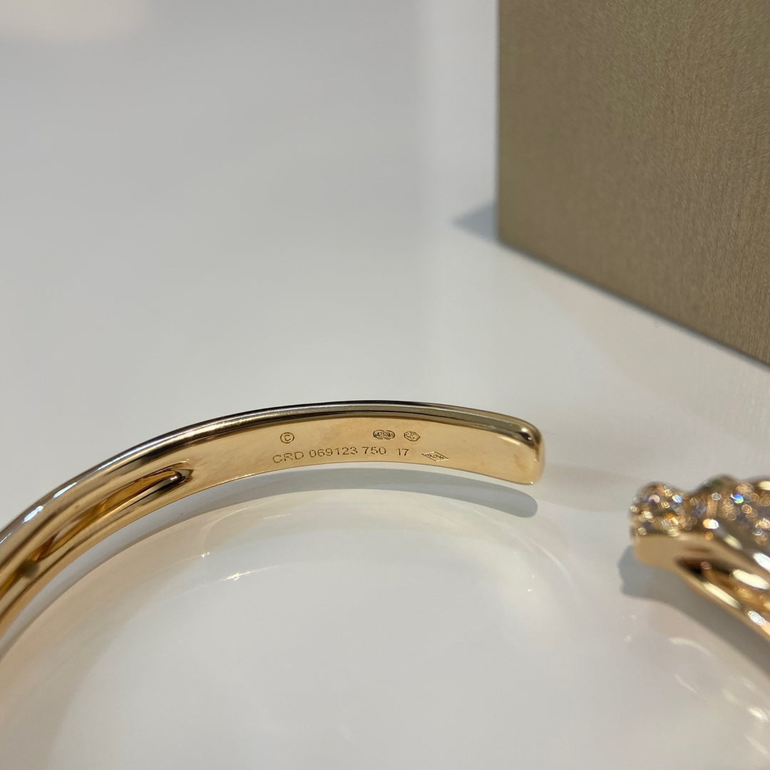 [vivabelle]PANTHERE GOLD DIAMOND OPEN BRACELET