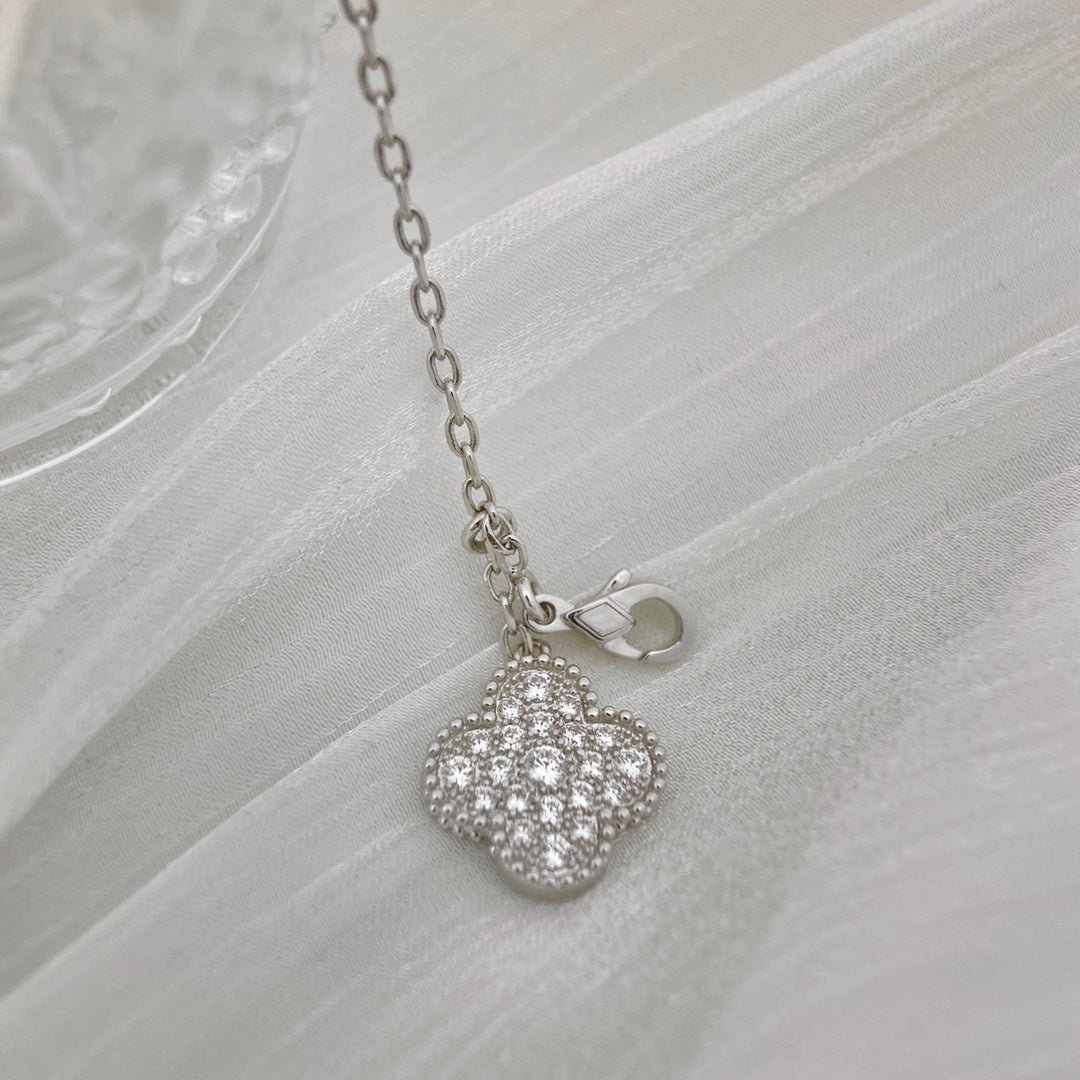 [vivabelle]CLOVER 5 MOTIFS SILVER DIAMONDS NECKLACE