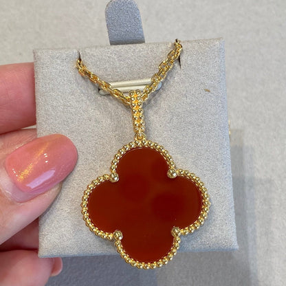 [vivabelle]CLOVER 25MM NECKLACE GOLD CARNELIAN