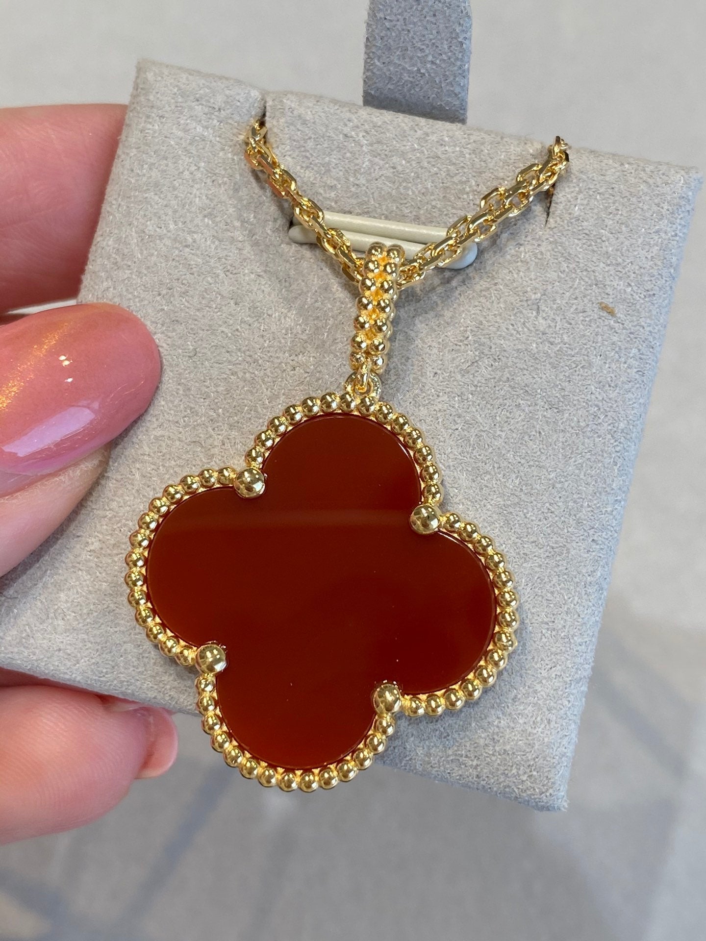 [vivabelle]CLOVER 25MM NECKLACE GOLD CARNELIAN