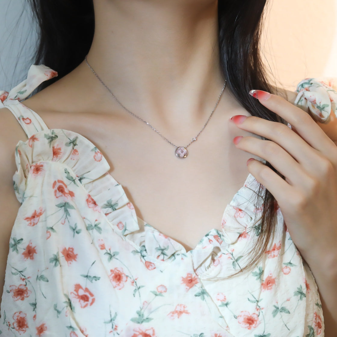 [vivabelle]SUN PEDANT PINK GOLD 1 DIAMOND NECKLACE