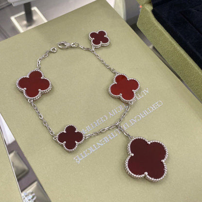 [vivabelle]CLOVER 5 MOTIFS SIVLER CARNELIAN BRACELET