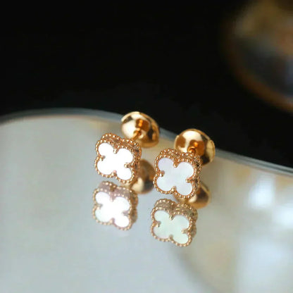 [vivabelle]CLOVER MINI 9.5MM WHITE MOP EARRINGS