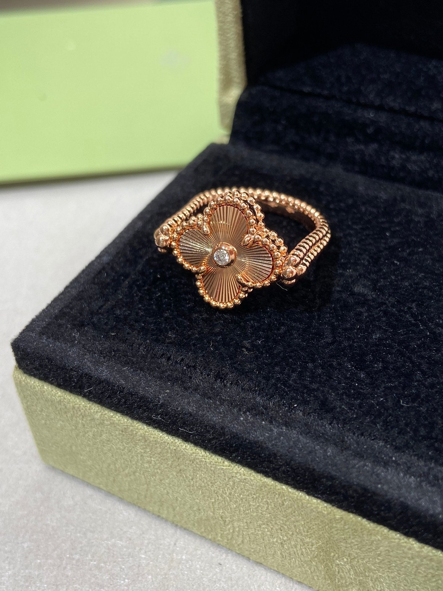 [vivabelle]CLOVER RIVERSIBLE ROSE GOLD RING