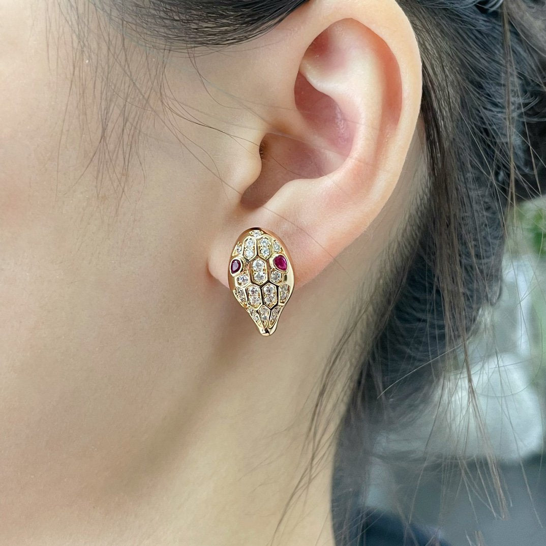 [vivabelle]SERPENT DIAMOND STUD EARRINGS