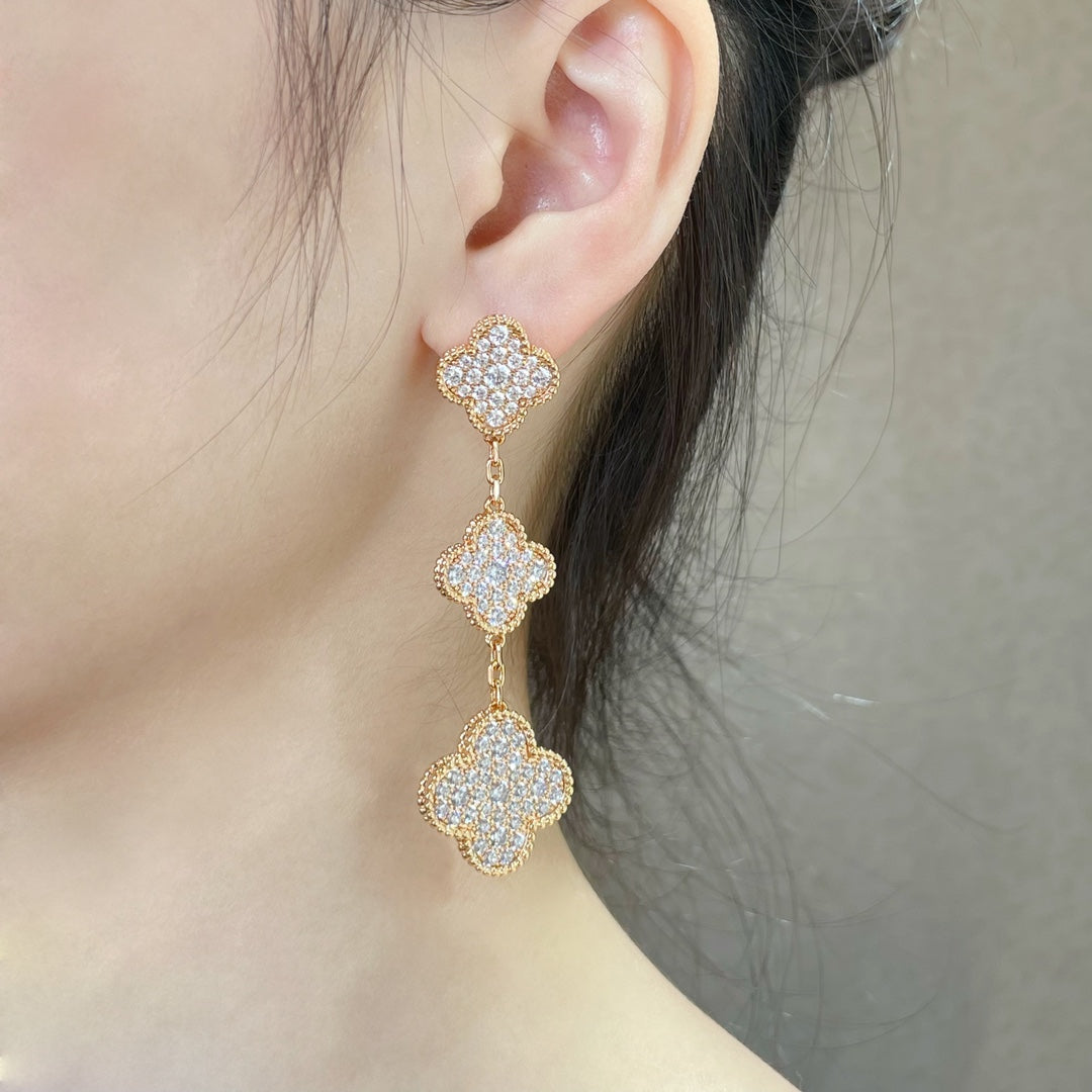 [vivabelle]CLOVER 3 MOTIFS DIAMOND PAVED ROSE GOLD EARRINGS