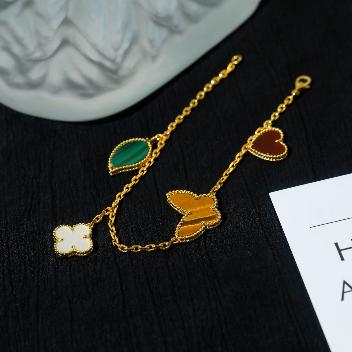[vivabelle]LUCKY SPRING 5 MOTIF GOLD BRACELET