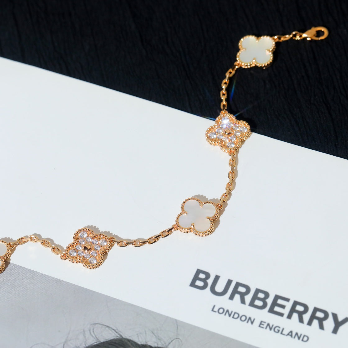 [vivabelle]CLOVER BRACELET 5 MOTIF WHITE MOP DIAMOND