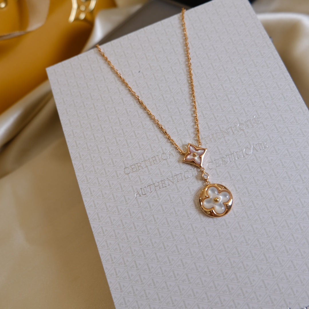 [vivabelle]STAR AND SUN WHITE MOP 2 MOTIF PINK GOLD NECKLACE