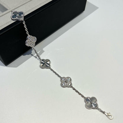 [vivabelle]CLOVER 5 MOTIF SILVER DIAMOND BRACELET