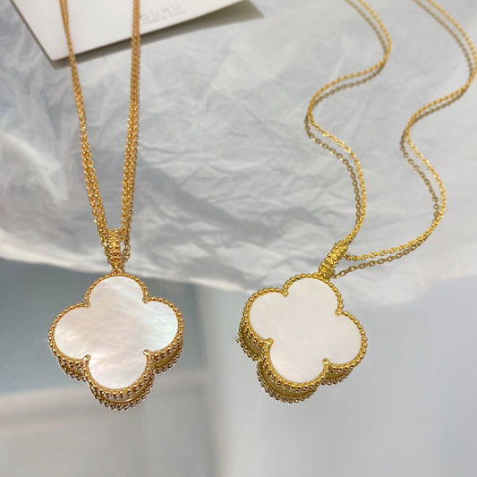 [vivabelle]CLOVER 25MM MOP LARGE PENDANT NECKLACE