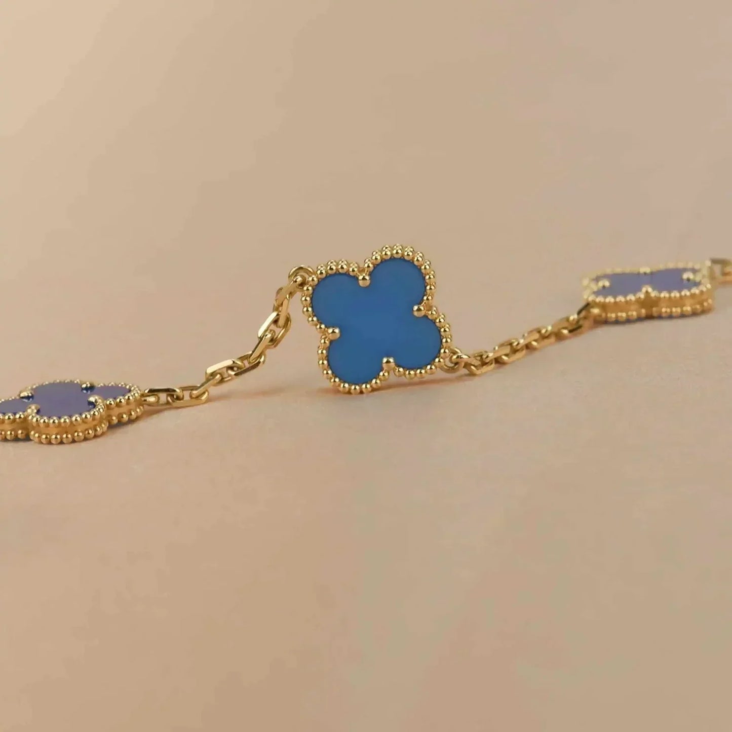 [vivabelle]CLOVER 5 MOTIFS BLUE AGATE BRACELET
