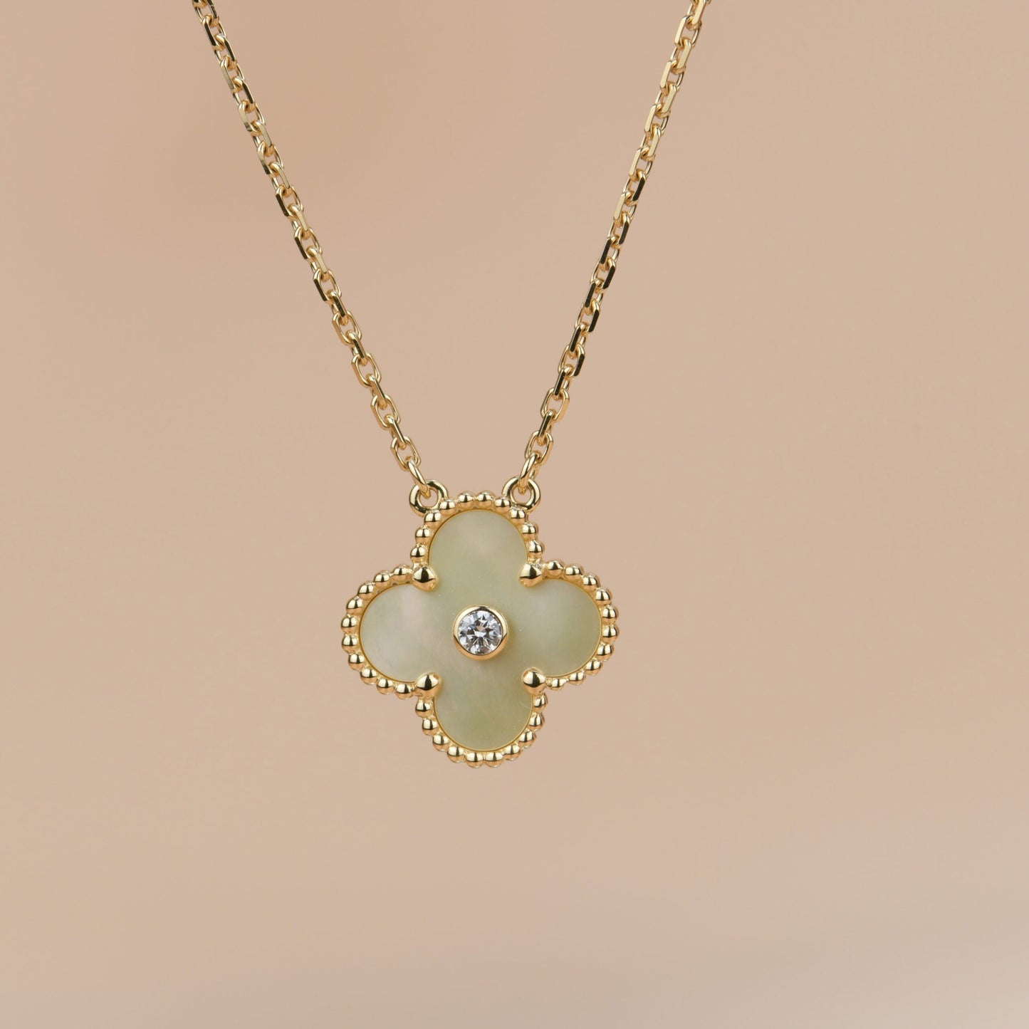 [vivabelle]CLOVER 15MM DIAMOND GOLD MOTHER OF PEARL NECKLACE