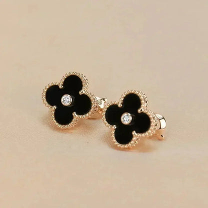 [vivabelle]CLOVER MEDIUM 1 MOTIFS ONYX DIAMOND EARRINGS