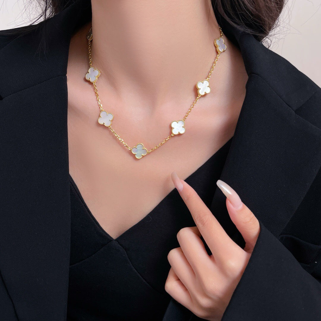 [vivabelle]CLOVER 10 MOTIFS WHITE MOTHER OF PEARL NECKLACE