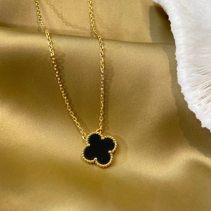 [vivabelle]CLOVER 15MM BLACK ONYX SINGLE FLOWER NECKLACE