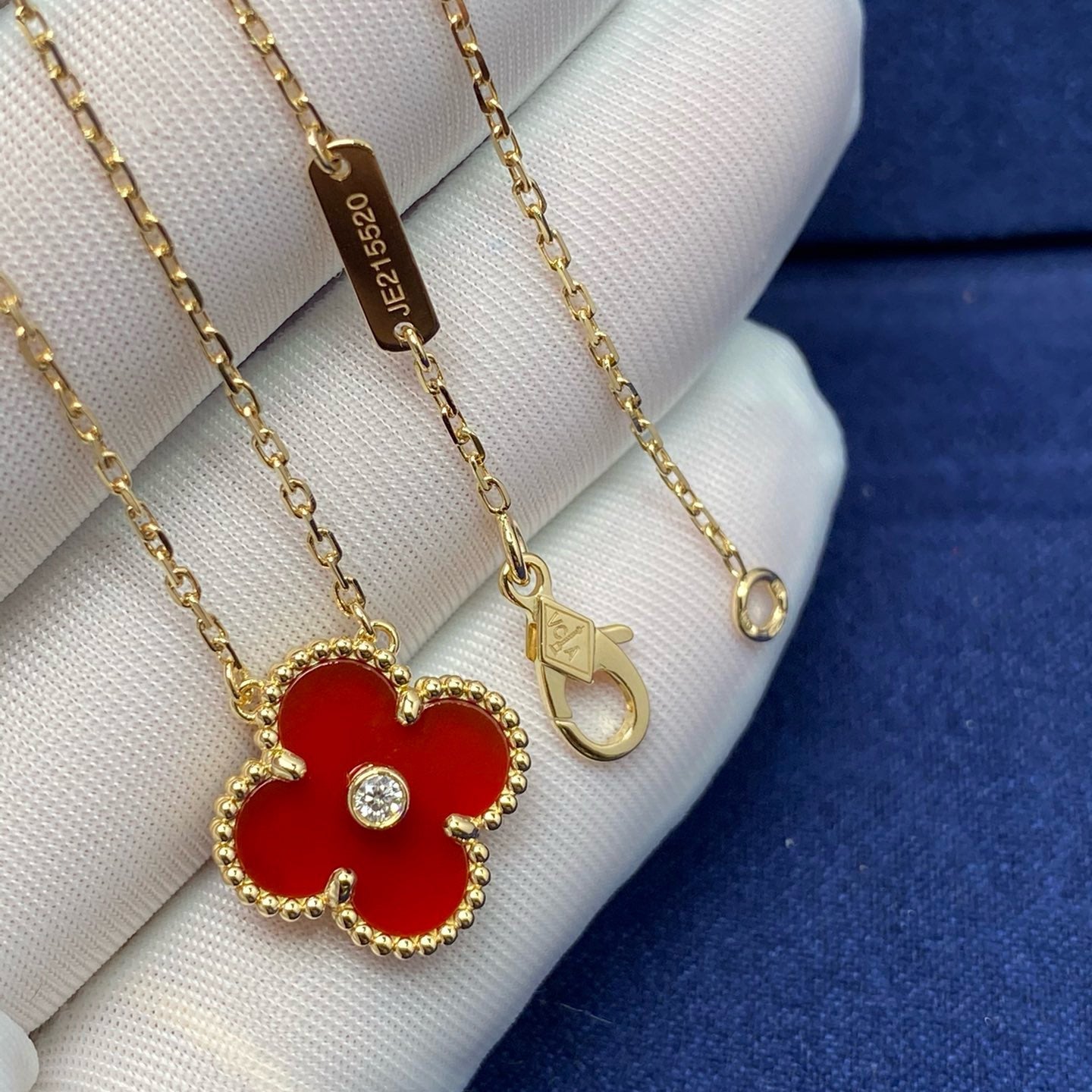 [vivabelle]CLOVER 15MM DIAMOND CARNELIAN NECKLACE