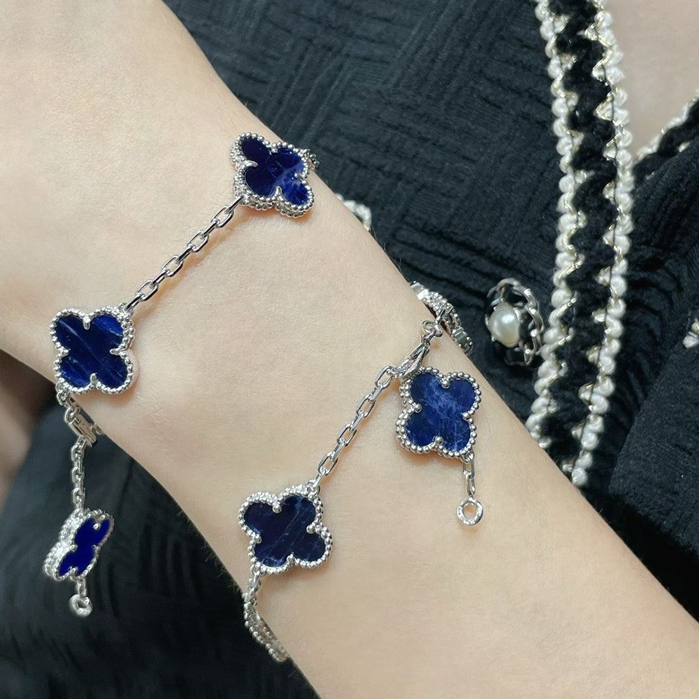 [vivabelle]CLOVER 5 MOTIF PIETERSITE SILVER BRACELET