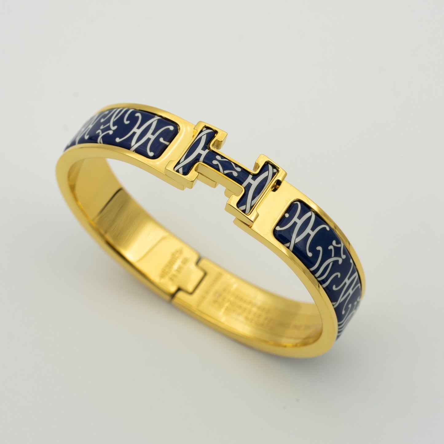 [vivabelle]H BRACELET BLACK MULTICOLOR