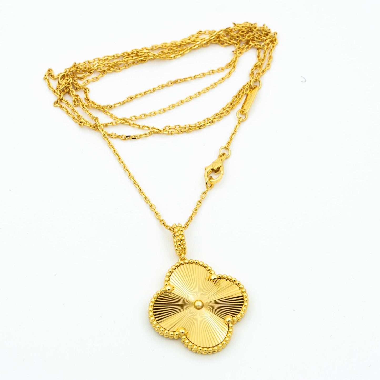 [vivabelle]CLOVER 25MM PEDANT NECKLACE GOLD