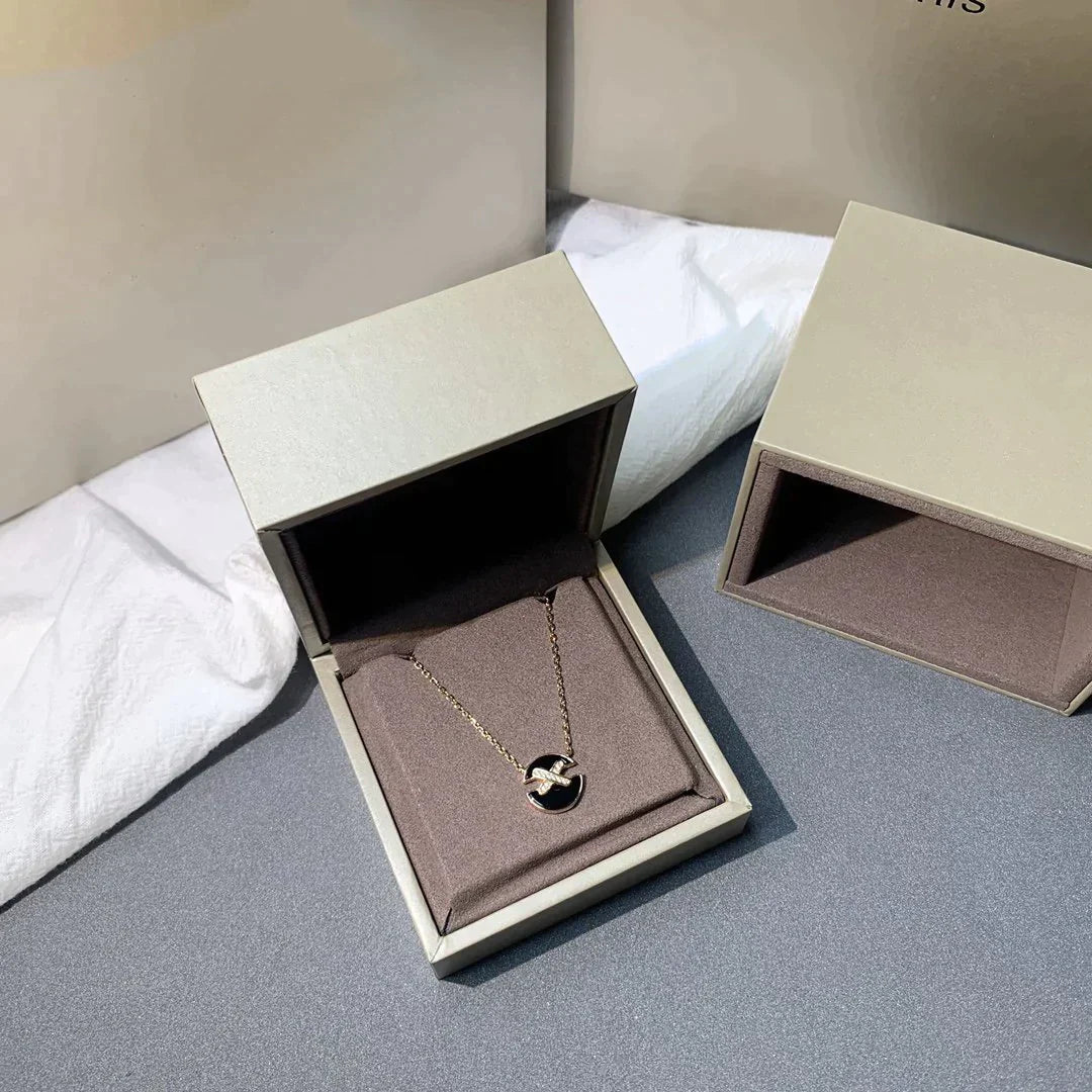 [vivabelle]JEUX DE ROSE GOLD DIAMOND NECKLACE