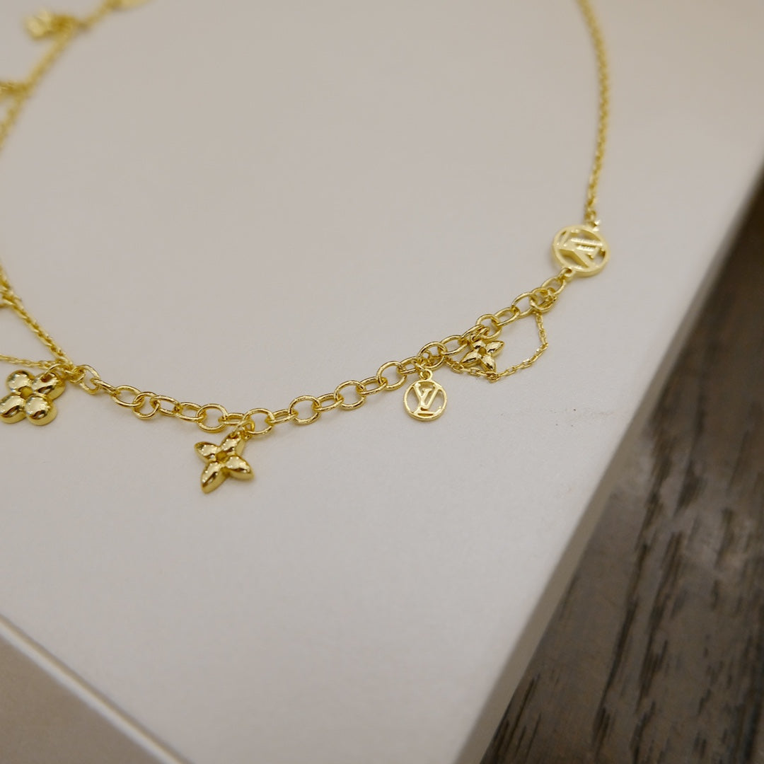 [vivabelle]BLOOMING SUPPLE NECKLACE BRASS
