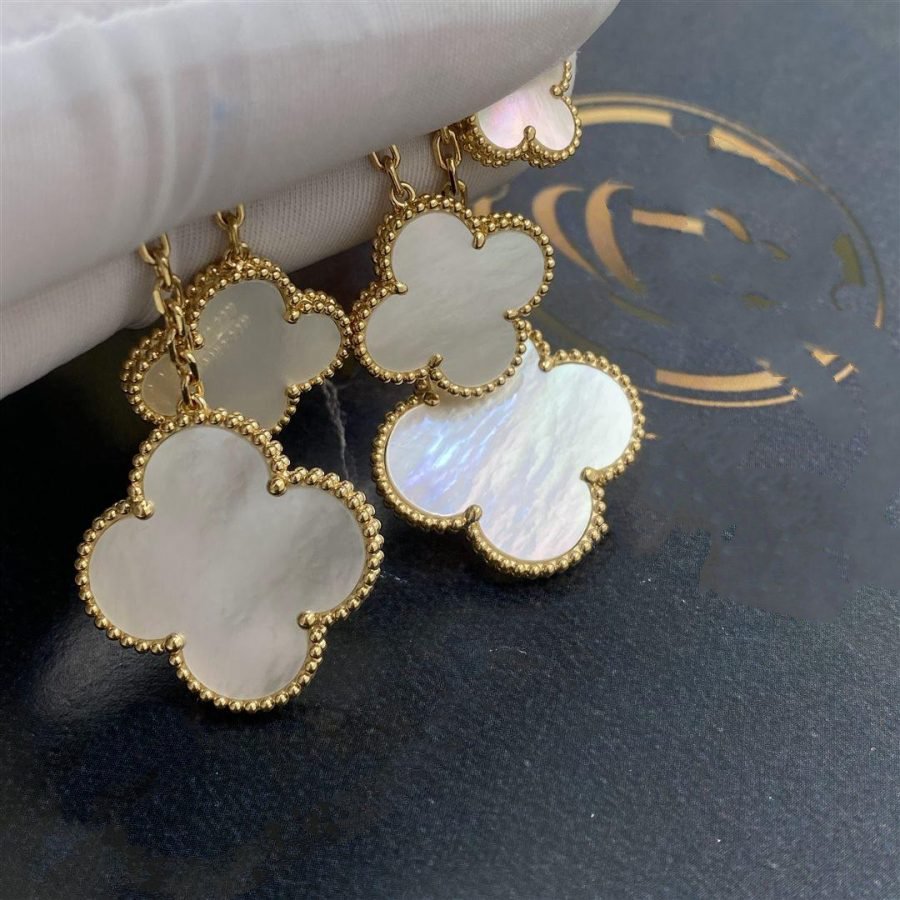 [vivabelle]CLOVER EARRINGS WHITE MOP 4 MOTIFS GOLD
