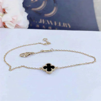 [vivabelle]CLOVER ONYX SINGLE FLOWER BRACELET
