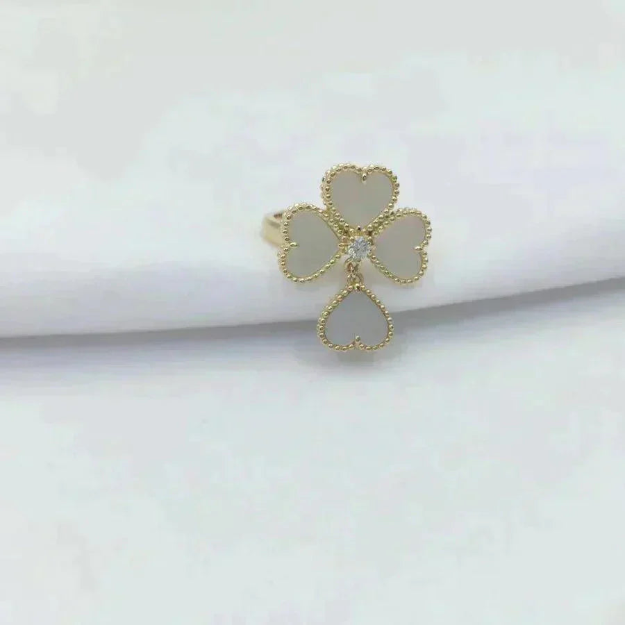 [vivabelle]SWEET CLOVER WHITE MOP RING
